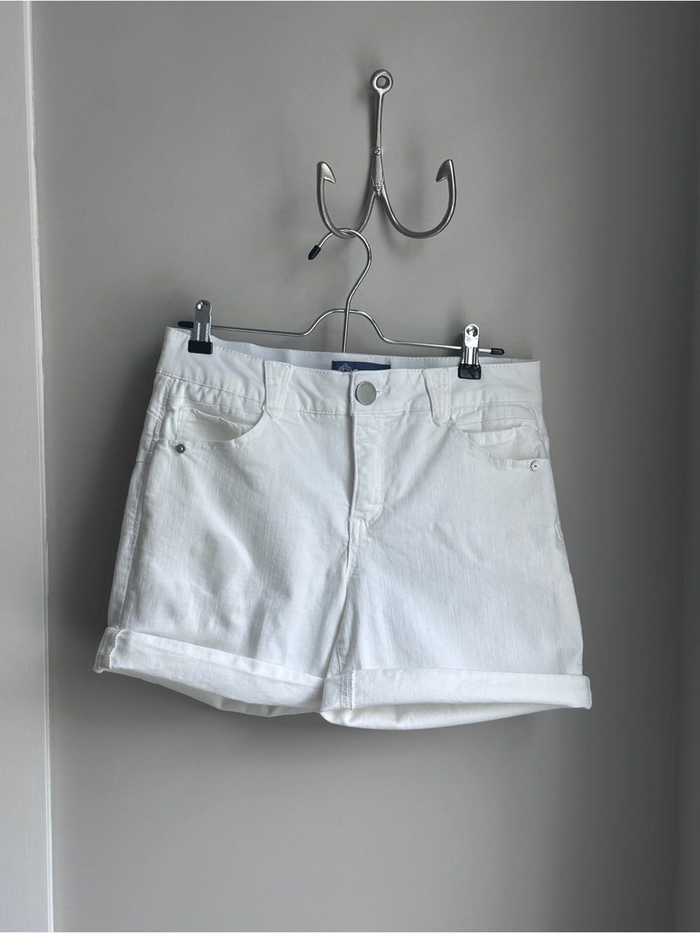 Democracy Ab Solution - White Women's Rolled-Hem Denim Shorts